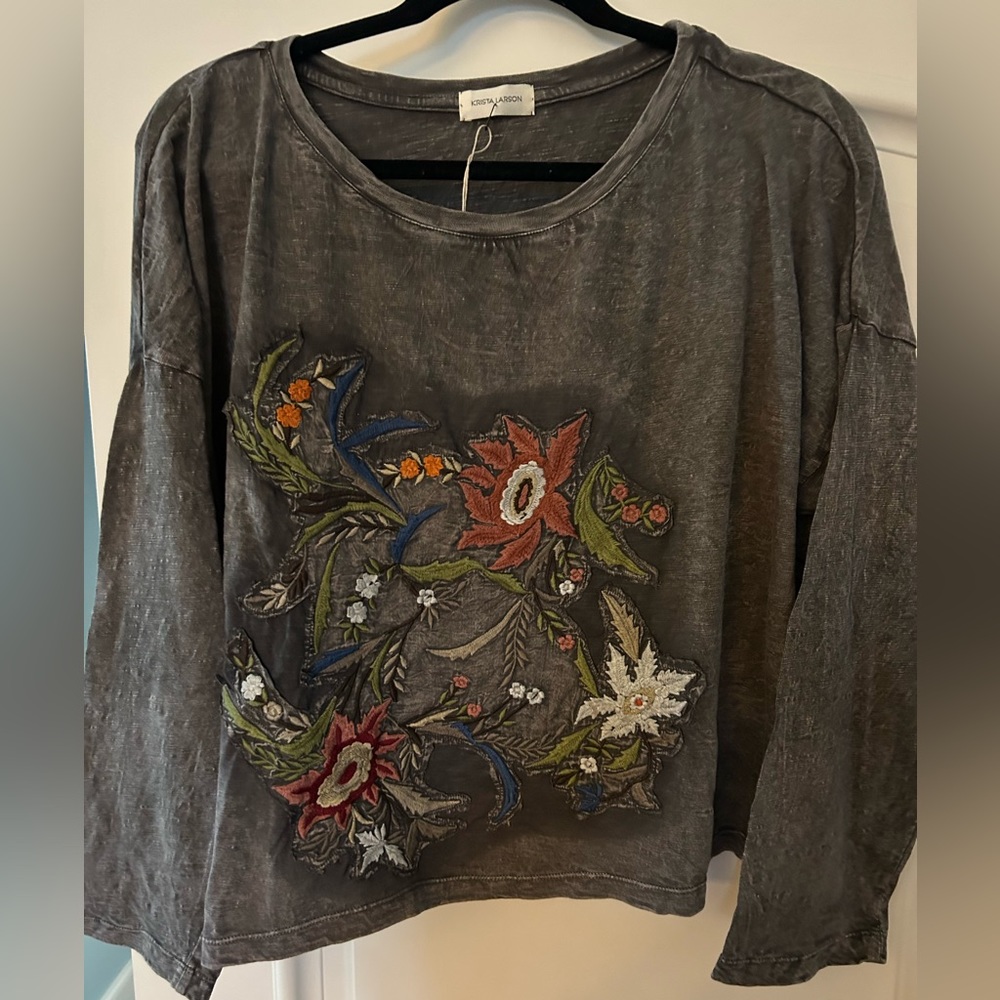 NWT Krista Larsen Cropped Top - Gorgeous Embroidery on Neutral Gray Cotton
